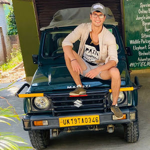 Meet your Posher, Ankit